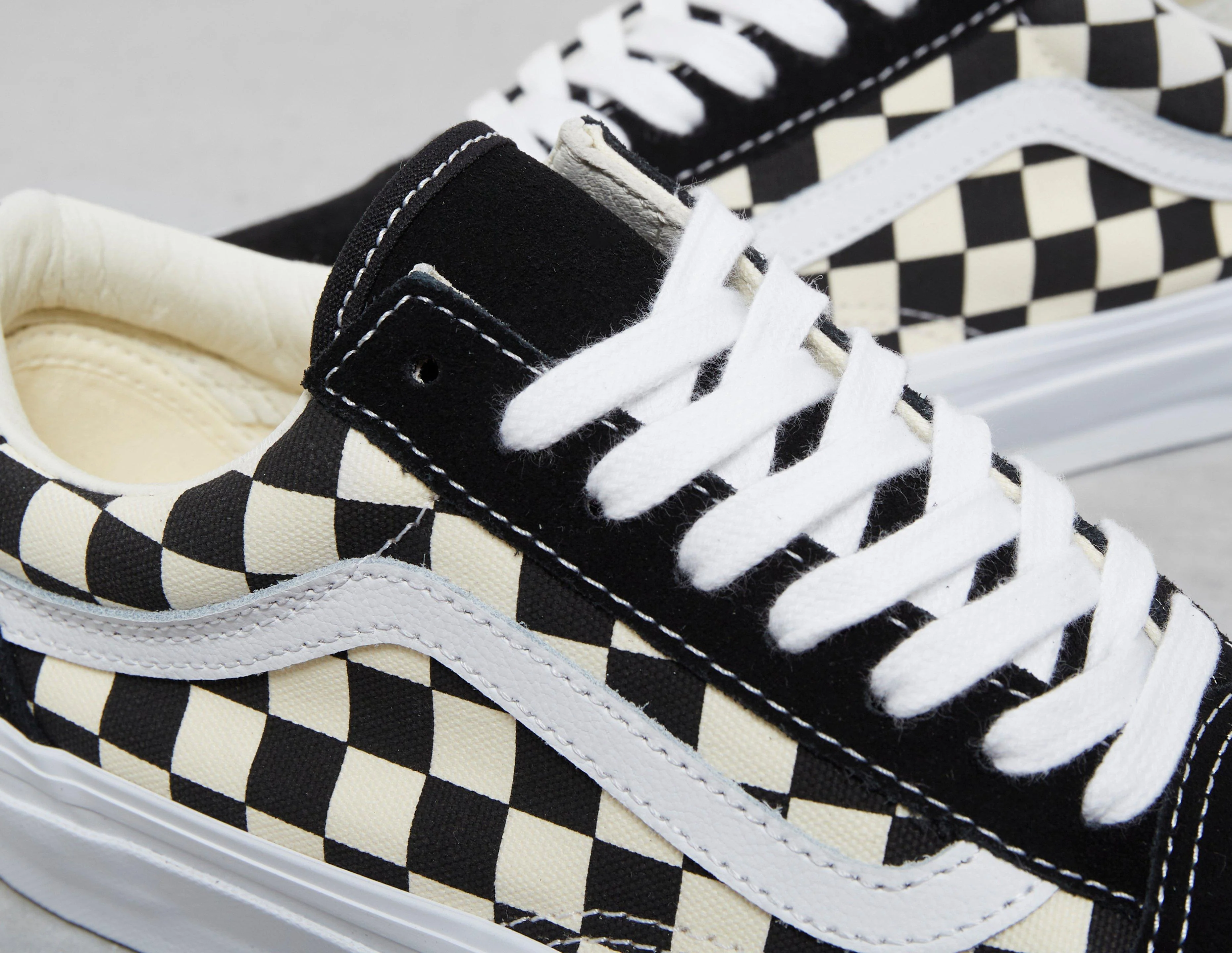 Premium Old Skool 36 Women's - Image 2