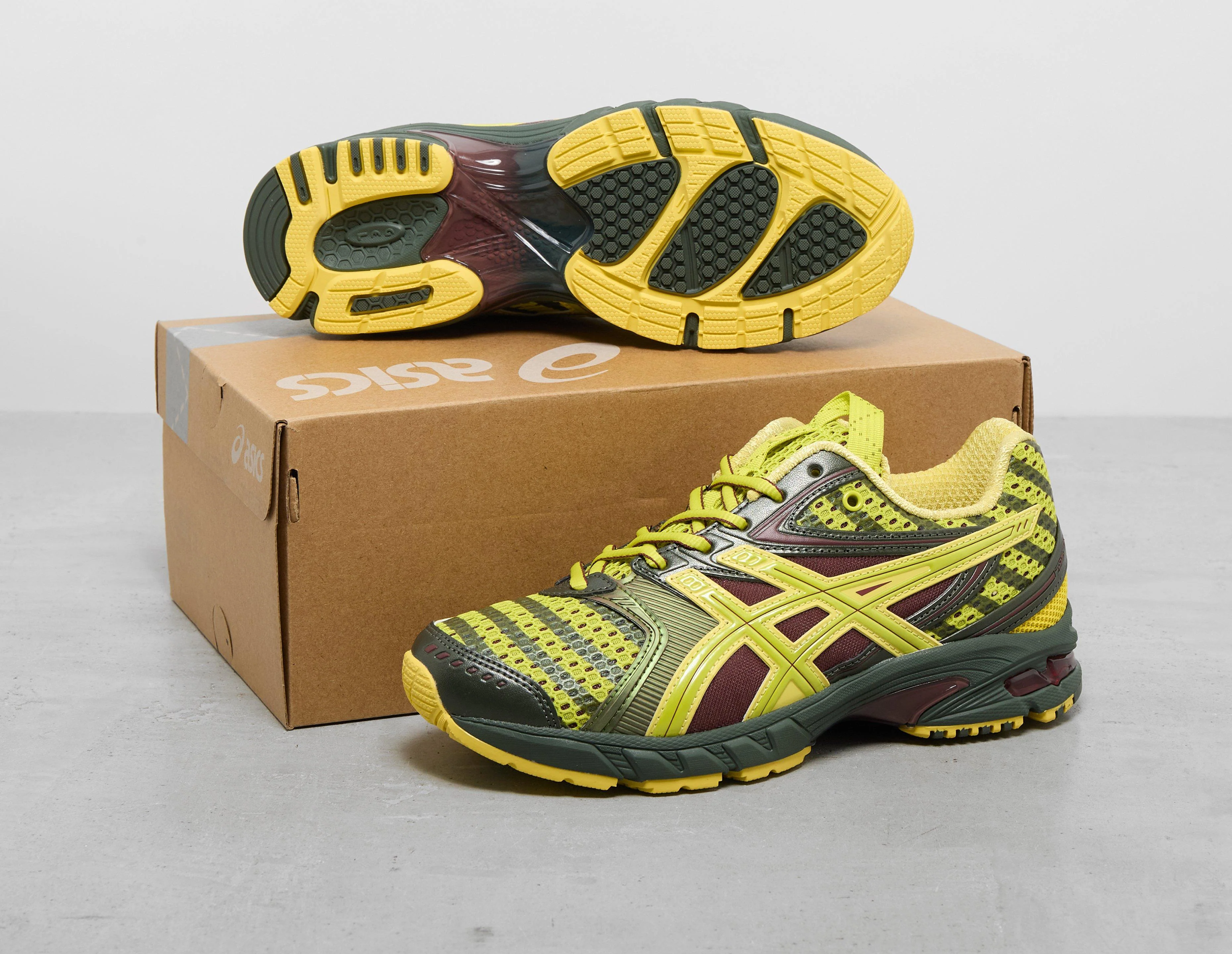 UB9-S GEL-DS TRAINER 14 Women's - Image 5