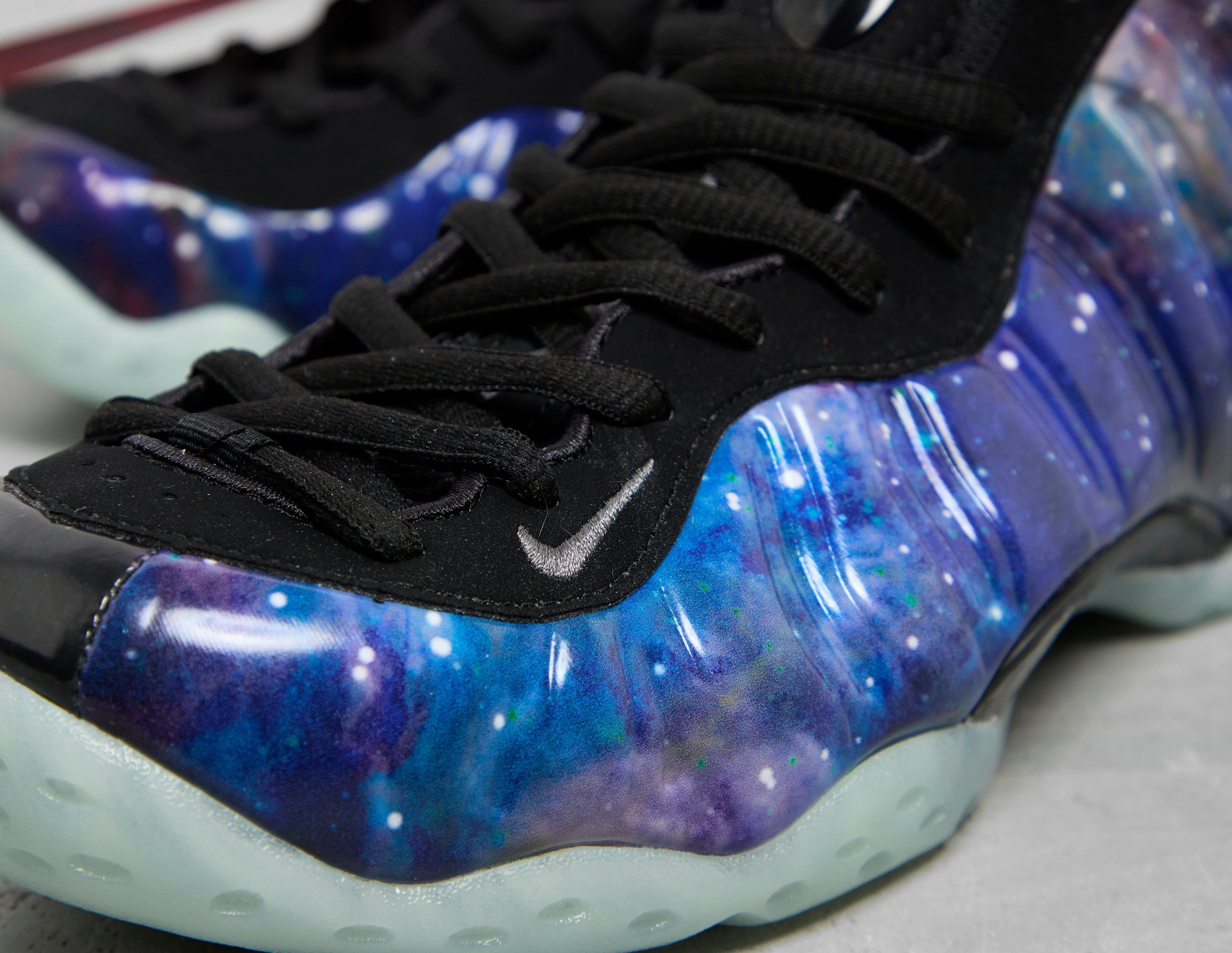 Air Foamposite One 'Galaxy' Women's - Image 2