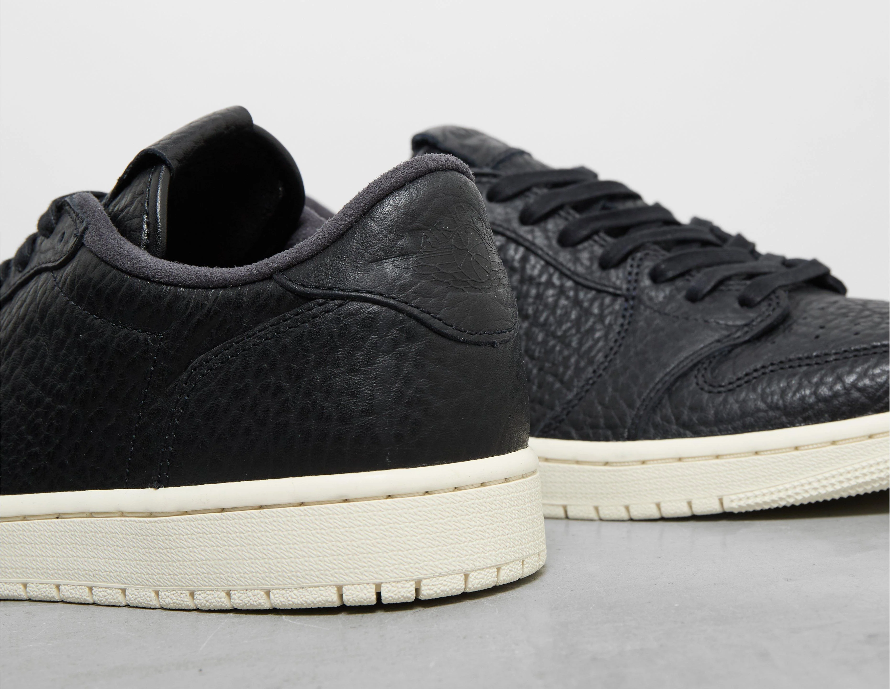 Air 1 Low 'No Swoosh' - Image 4