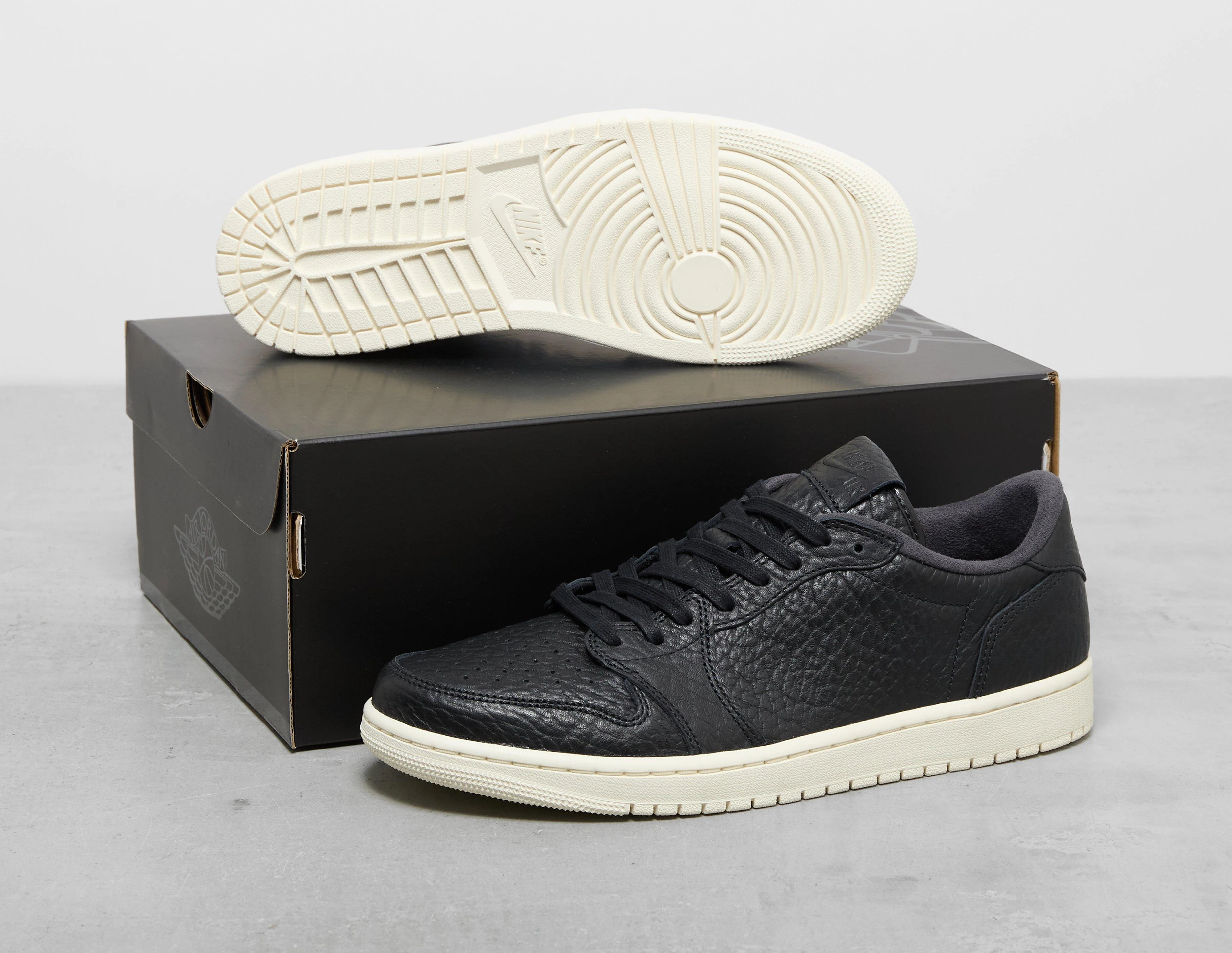 Air 1 Low 'No Swoosh' - Image 5